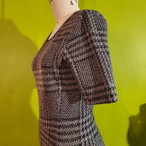 Theory Gray Glen Plaid Nikay Stretch Fit and Flare Dress - Picture 6 of 12